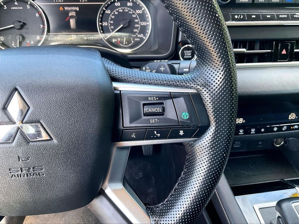 2024 Mitsubishi Outlander SE