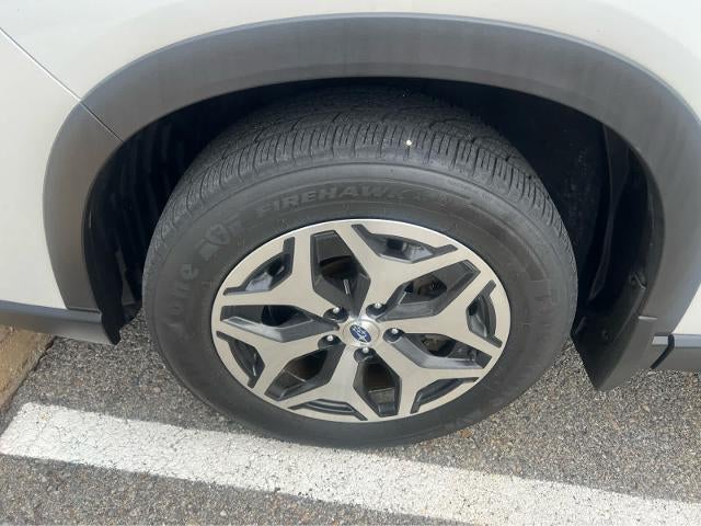 2023 Subaru Forester Premium CVT