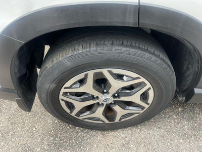 2023 Subaru Forester Premium CVT