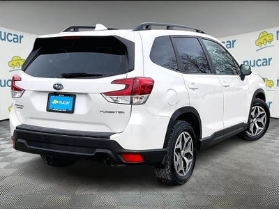 2023 Subaru Forester Premium CVT