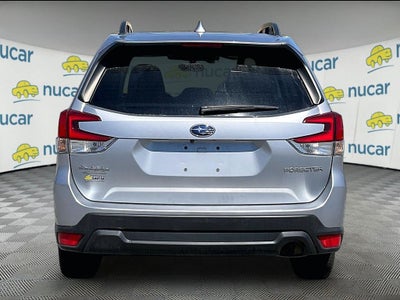 2023 Subaru Forester Premium CVT