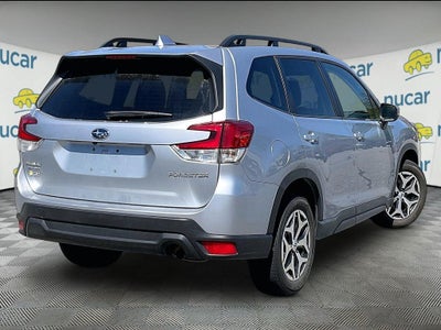 2023 Subaru Forester Premium CVT
