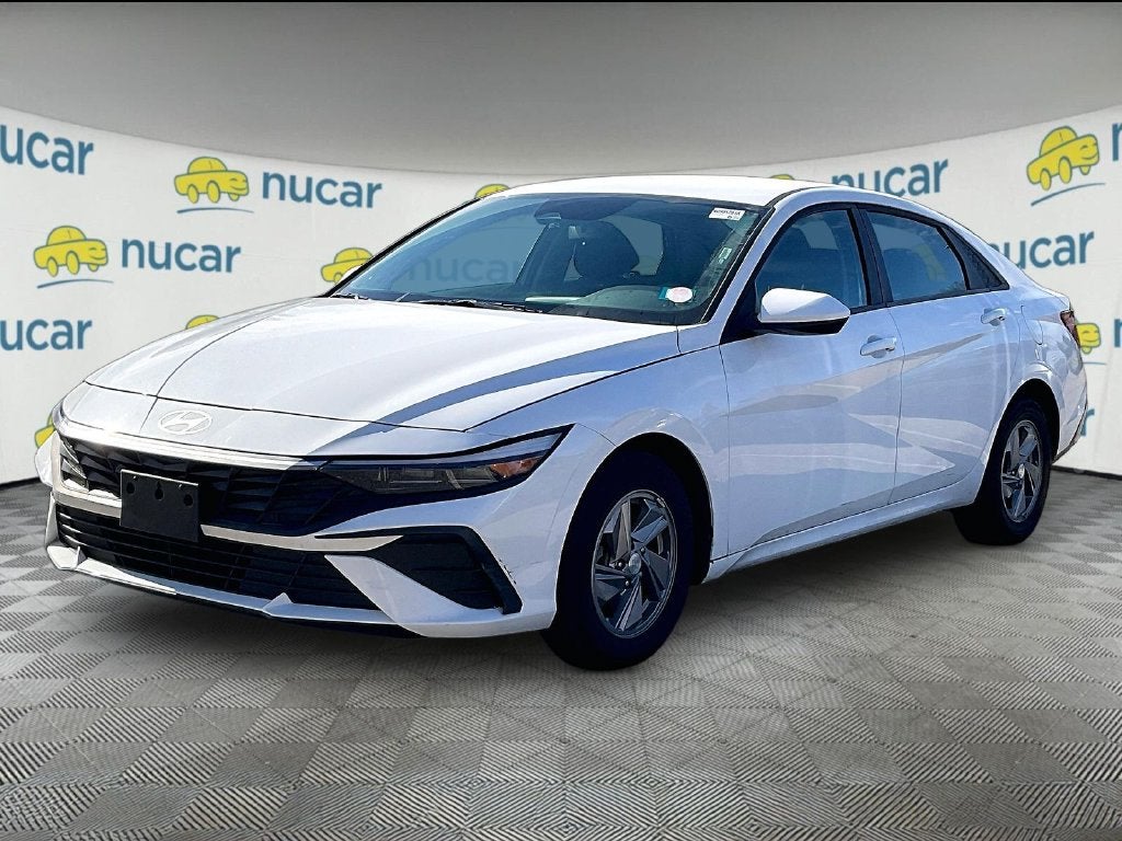 2025 Hyundai Elantra SE