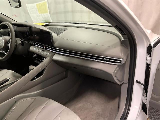 2024 Hyundai ELANTRA SEL IVT
