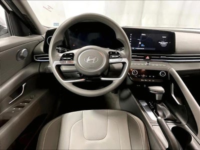 2024 Hyundai ELANTRA SEL IVT