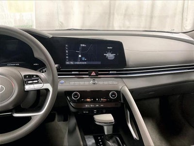 2024 Hyundai ELANTRA SEL IVT