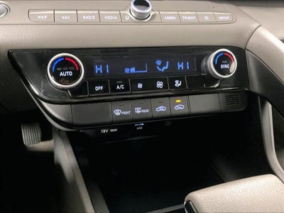 2024 Hyundai ELANTRA SEL IVT