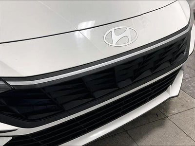2024 Hyundai ELANTRA SEL IVT