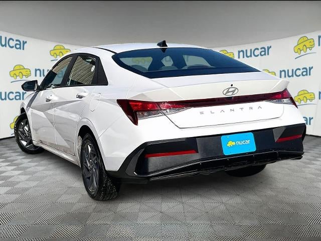 2024 Hyundai ELANTRA SEL IVT