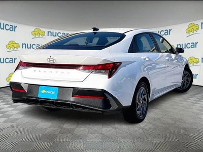 2024 Hyundai ELANTRA SEL IVT