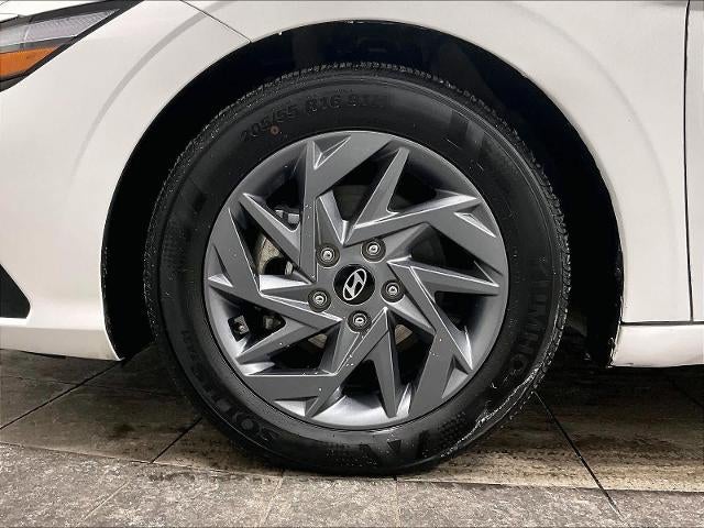 2024 Hyundai ELANTRA SEL IVT