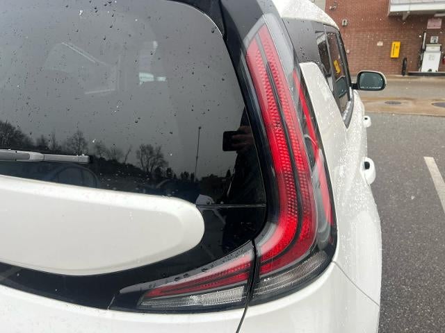 2023 Kia Soul LX IVT