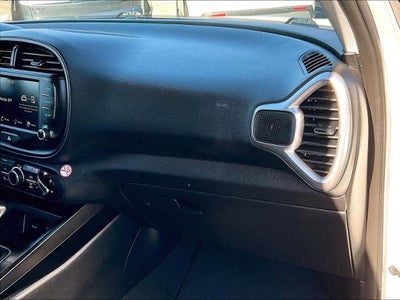 2023 Kia Soul LX IVT