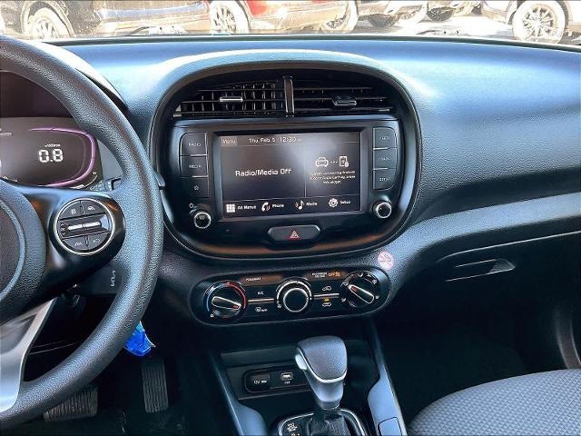 2023 Kia Soul LX IVT