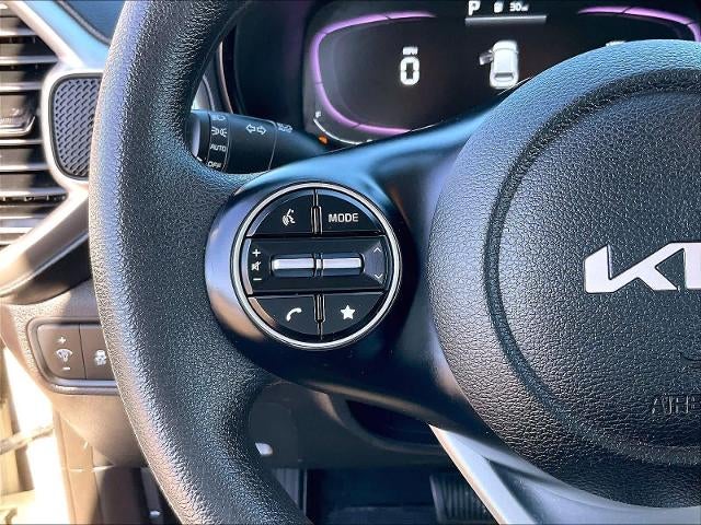 2023 Kia Soul LX IVT