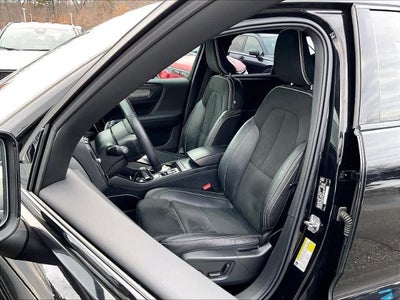 2021 Volvo XC40 T5 AWD R-Design