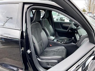 2021 Volvo XC40 T5 AWD R-Design
