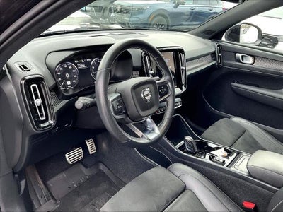 2021 Volvo XC40 T5 AWD R-Design