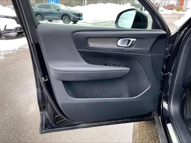 2021 Volvo XC40 T5 AWD R-Design