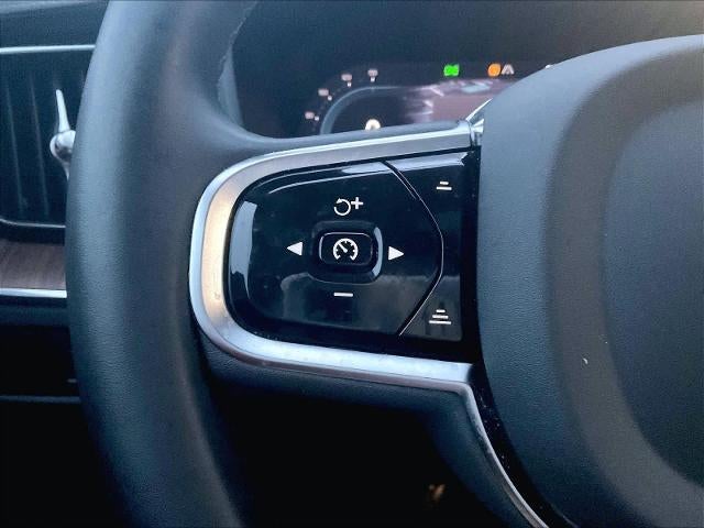 2024 Volvo XC60 Recharge Plug-In Hybrid T8 eAWD PHEV Ultimate Dark Theme