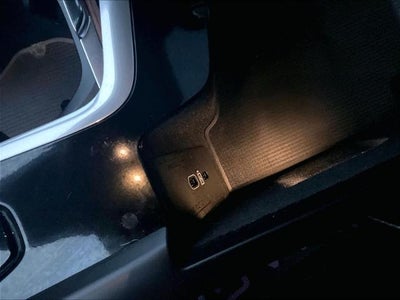 2024 Volvo XC60 Recharge Plug-In Hybrid T8 eAWD PHEV Ultimate Dark Theme