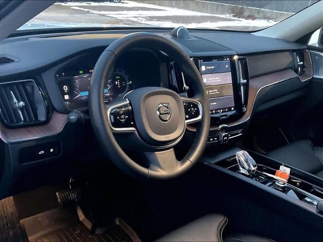 2024 Volvo XC60 Recharge Plug-In Hybrid T8 eAWD PHEV Ultimate Dark Theme