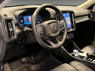 2025 Volvo XC40 B5 Plus Dark Theme
