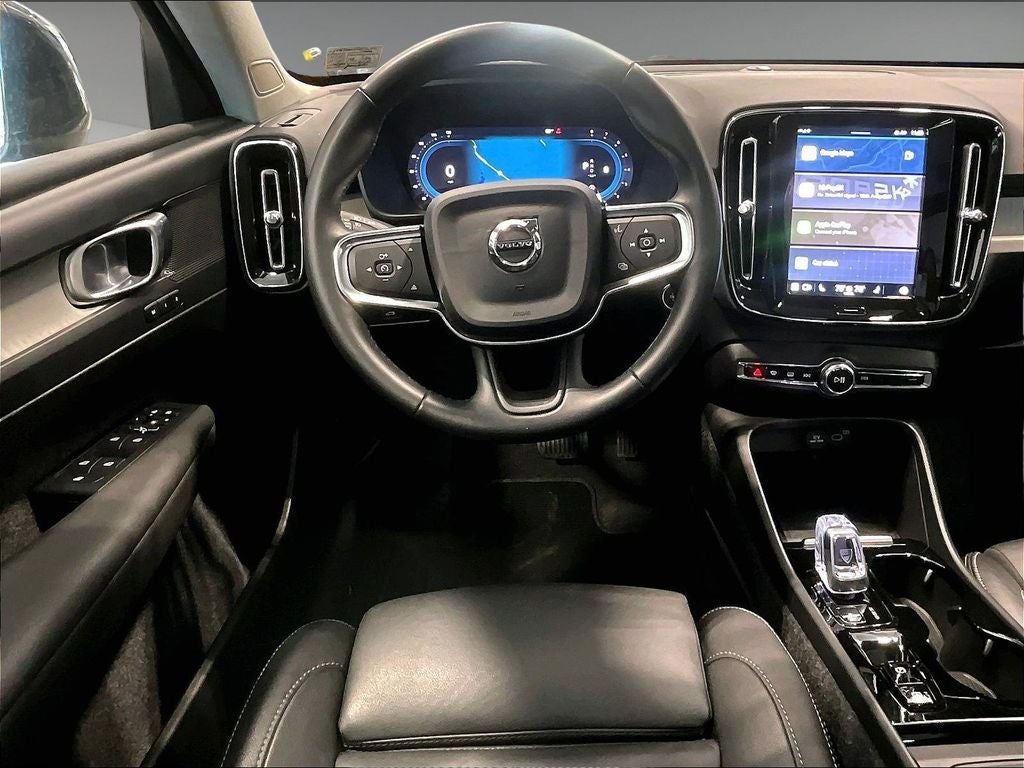 2025 Volvo XC40 B5 Plus Dark Theme