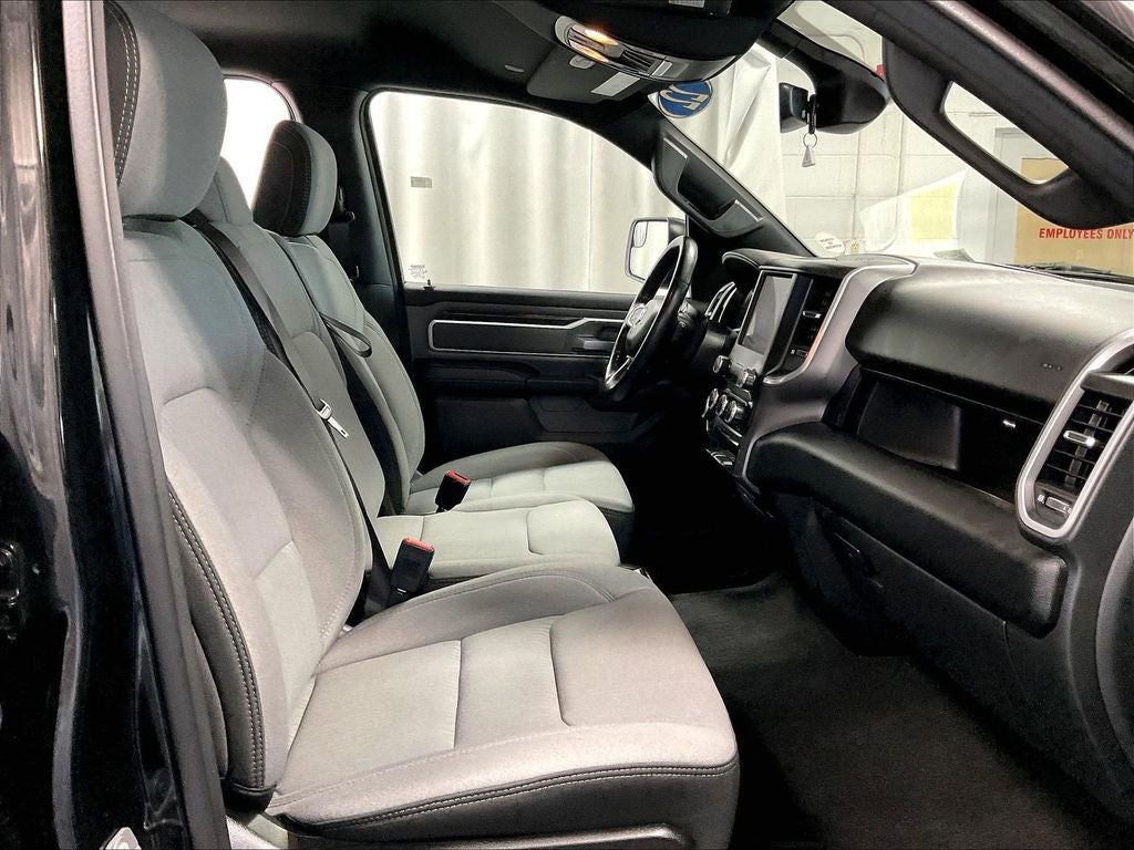 2022 RAM 1500 Big Horn 4x4 Crew Cab 5'7" Box