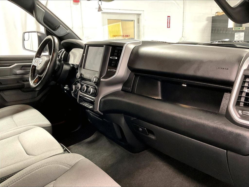 2022 RAM 1500 Big Horn 4x4 Crew Cab 5'7" Box