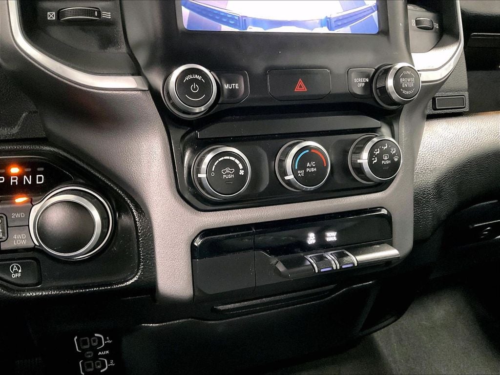 2022 RAM 1500 Big Horn 4x4 Crew Cab 5'7" Box