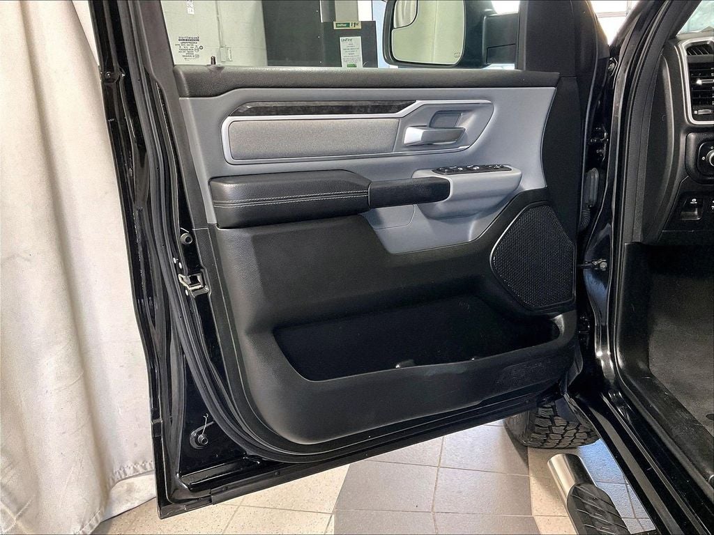 2022 RAM 1500 Big Horn 4x4 Crew Cab 5'7" Box