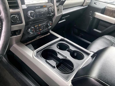 2018 Ford Super Duty F-350 DRW LARIAT 4WD Crew Cab 8' Box