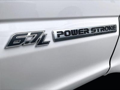 2018 Ford Super Duty F-350 DRW LARIAT 4WD Crew Cab 8' Box