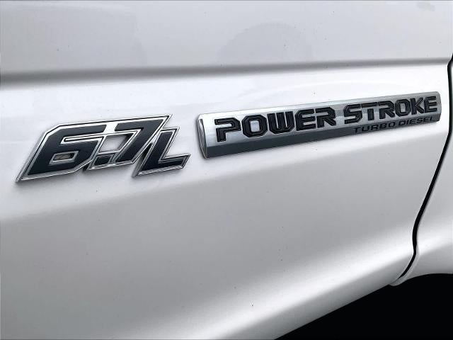 2018 Ford Super Duty F-350 DRW LARIAT 4WD Crew Cab 8' Box