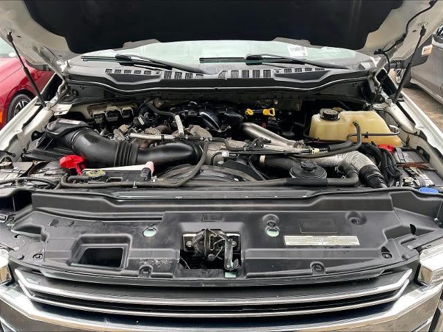 2018 Ford Super Duty F-350 DRW LARIAT 4WD Crew Cab 8' Box