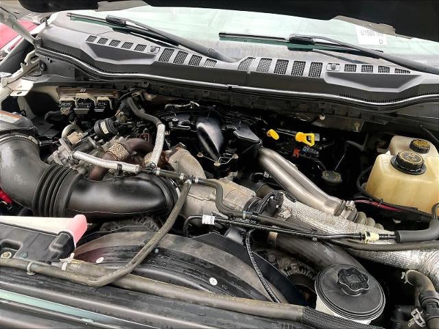 2018 Ford Super Duty F-350 DRW LARIAT 4WD Crew Cab 8' Box