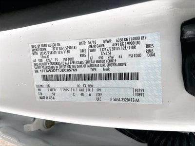 2018 Ford Super Duty F-350 DRW LARIAT 4WD Crew Cab 8' Box