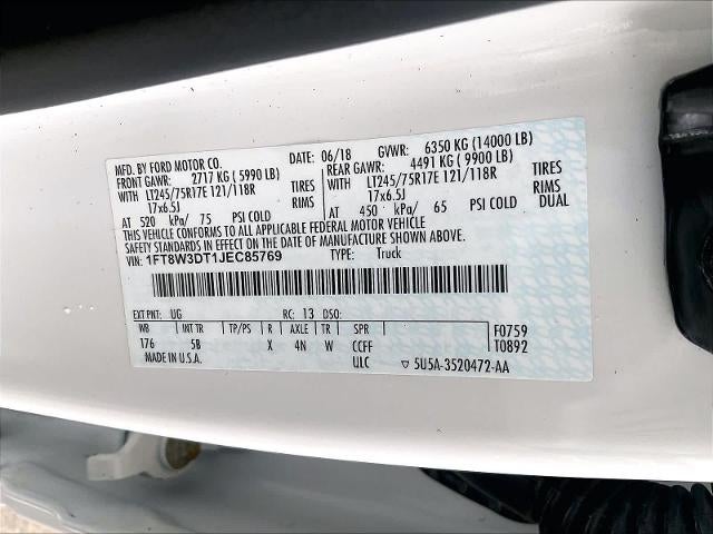 2018 Ford Super Duty F-350 DRW LARIAT 4WD Crew Cab 8' Box