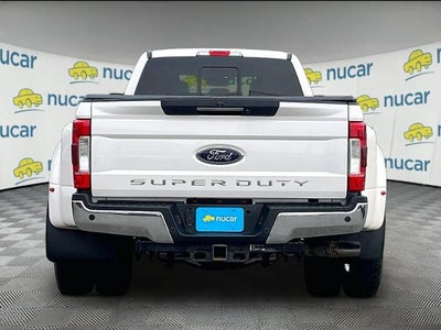 2018 Ford Super Duty F-350 DRW LARIAT 4WD Crew Cab 8' Box