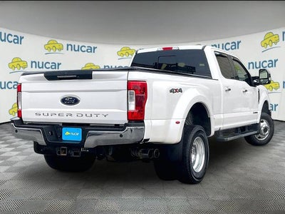 2018 Ford Super Duty F-350 DRW LARIAT 4WD Crew Cab 8' Box