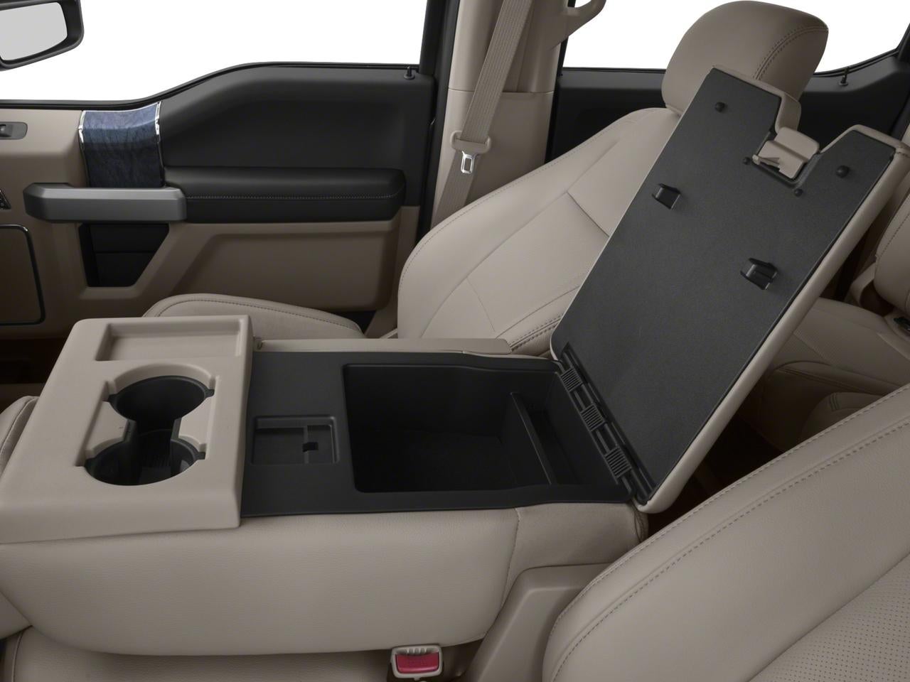 2018 Ford Super Duty F-350 DRW LARIAT 4WD Crew Cab 8' Box