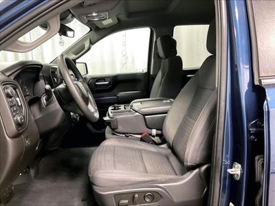 2022 Chevrolet Silverado 1500 Crew Cab Short Box 4-Wheel Drive Custom