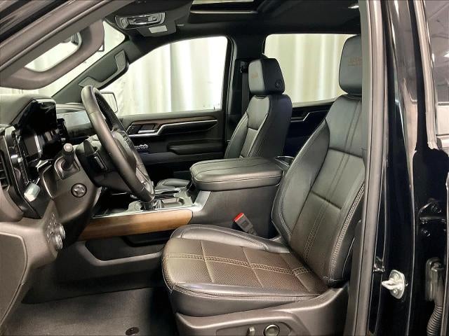 2025 Chevrolet Silverado 1500 Crew Cab Short Box 4-Wheel Drive High Country