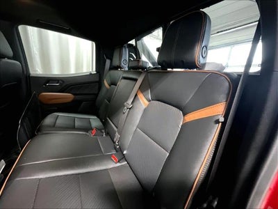 2025 GMC Canyon Crew Cab Short Box 4-Wheel Drive AT4