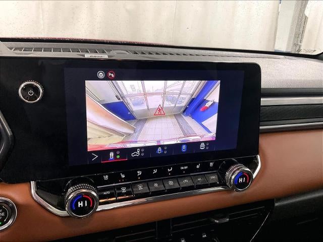 2025 GMC Canyon Crew Cab Short Box 4-Wheel Drive AT4