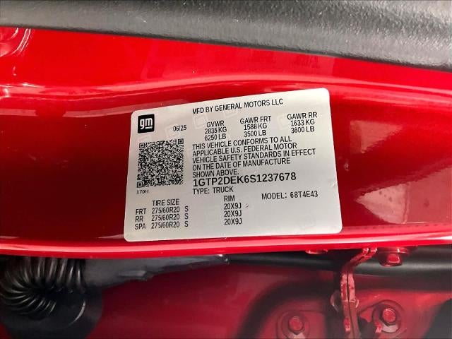 2025 GMC Canyon Crew Cab Short Box 4-Wheel Drive AT4