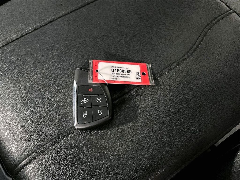 2025 GMC Sierra 1500 Elevation