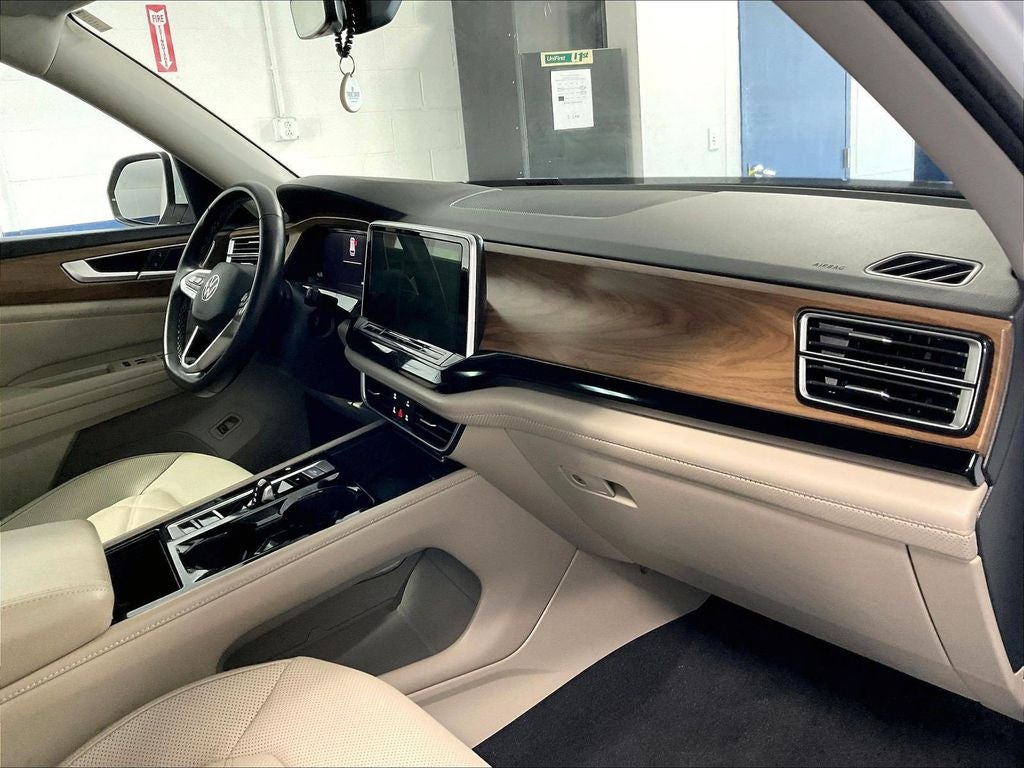 2024 Volkswagen Atlas 2.0T SE w/Technology