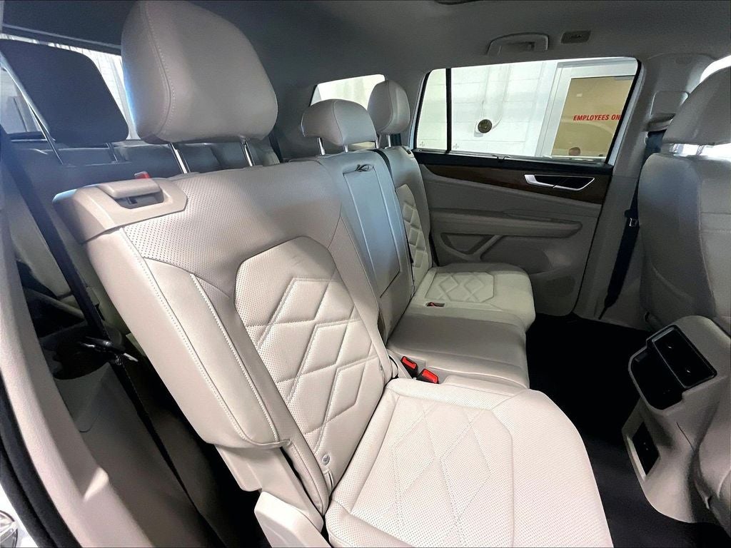 2024 Volkswagen Atlas 2.0T SE w/Technology